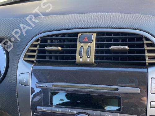 Used Radio FIAT BRAVO II (198_) 1.9 D Multijet (198AXB1A) (120 hp) 24146510