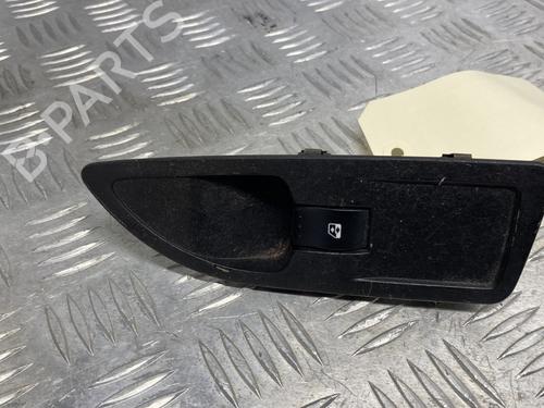 Pulsantiera anteriore destra RENAULT AVANTIME (DE0_) 2.2 dCi (DE01) (150 hp) 30682986