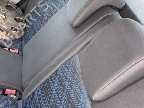 rear-seat-renault-clio-iii-br01-cr01-2005-2006-2007-2008-2009-2010-2011-2012-2013-2014-31836731 main image