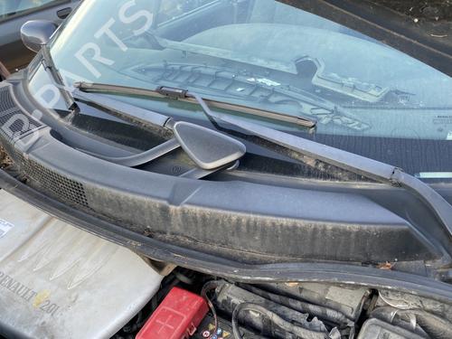 Used Scuttle panel RENAULT GRAND SCÉNIC II (JM0/1_) 2.0 dCi (JM1K) (150 hp) 30183664