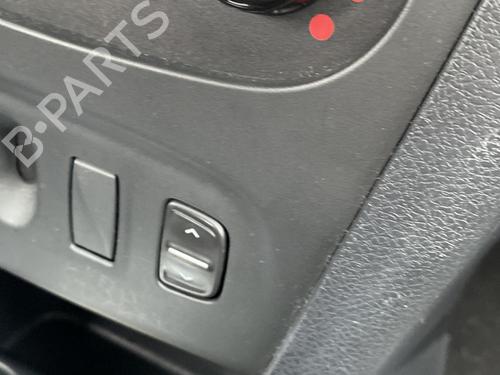 Used Right front window switch DACIA SANDERO II 1.2 (75 hp) 26409975