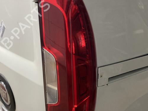 Højre baglygte FIAT DOBLO Cargo (263_) 1.3 D Multijet (90 hp) 29864525