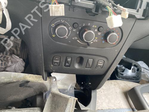 AC Styreenhet / Manøvreringsenhet DACIA LOGAN II TCe 90 (L8MA, L8M1, L8AC) (90 hp) 26940059