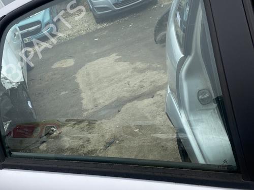 rear-right-door-window-citroen-c3-i-fc_-fn_-2002-2003-2004-2005-2006-2007-2008-2009-2010-2011-2012-2013-32445225 main image