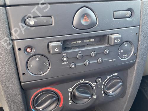 Autoradio RENAULT CLIO II (BB_, CB_) 1.5 dCi (B/CB07) (65 hp) 27989149