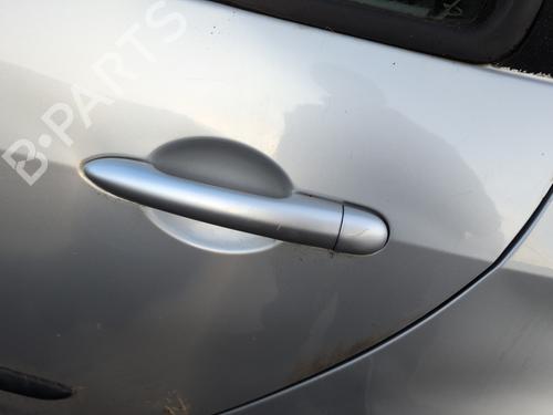 Used Rear left exterior door handle RENAULT MODUS / GRAND MODUS (F/JP0_) 1.5 dCi (JP0G, JP0H) (106 hp) 31580811