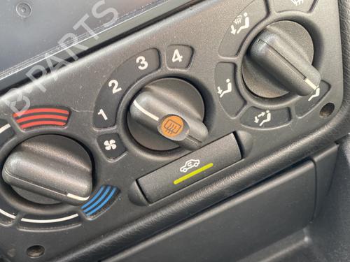 Used Climate control Climate control OPEL ASTRA F Hatchback (T92) 1.7 TD (F08, M08, F68, M68) (68 hp) 27165366 27165366