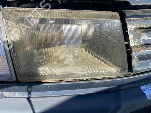 Used Right headlight Right headlight PEUGEOT 309 I (10C, 10A) 1.3 (64 hp) 39994012 39994012