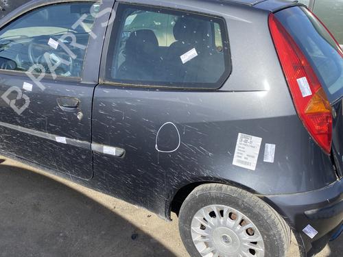 Bagskærm venstre Bagskærm venstre FIAT PUNTO (188_) 1.9 JTD (86 hp) 33201086 33201086