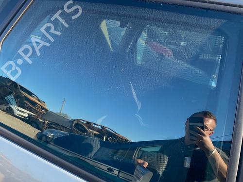 Dørrute Høyre bak Dørrute Høyre bak RENAULT SCÉNIC II (JM0/1_) 1.9 dCi (JM0G, JM12, JM1G, JM2C) (120 hp) 39702929 39702929