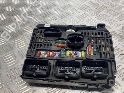 Used Fuse box PEUGEOT 407 (6D_) 2.0 HDi 135 (6DRHRH, 6DRHRE, 6DRHRG, 6DRHRJ) (136 hp) 31643147