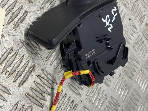 Used Switch Switch RENAULT CLIO III (BR0/1, CR0/1) 1.2 16V (78 hp) 32983742 32983742