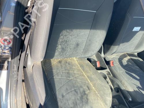 Right front seat FORD FIESTA VI (CB1, CCN) 1.5 TDCi | BP35994958C16 - Image 3