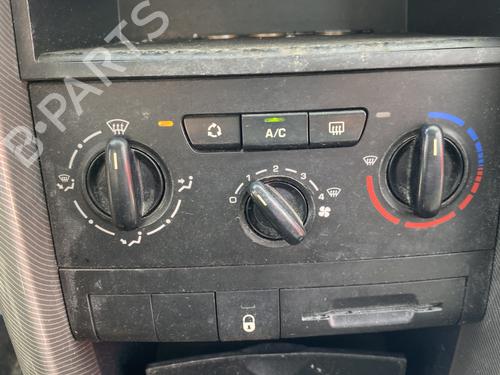 Used Climate control Climate control PEUGEOT 207 (WA_, WC_) 1.6 HDi (109 hp) 33736621 33736621