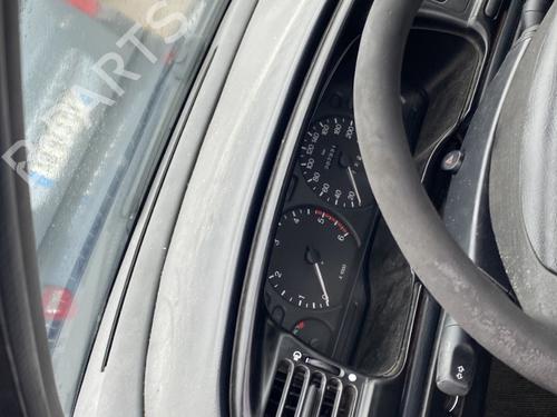 Instrumentbræt FORD MONDEO I (GBP) 1.8 TD (88 hp) 30860961