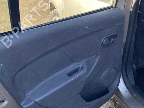 Guarnecido trasero izquierdo DACIA LOGAN MCV II TCe 90 (K8M1, K8MA, K8AC) (90 hp) 31041444