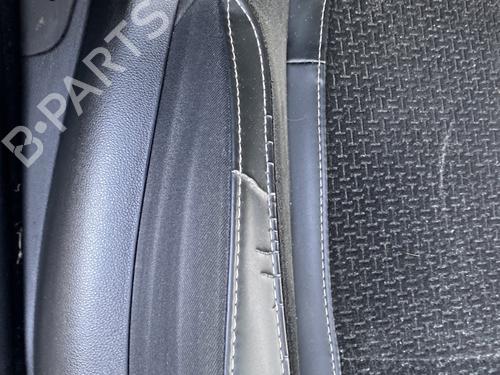 Used Right front seat Right front seat RENAULT MEGANE IV Hatchback (B9A/M/N_) 1.2 TCe 130 (B9MR) (130 hp) 33553225 33553225