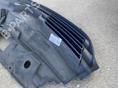 grille-renault-trafic-iii-van-fg_-2014-25897188 main image