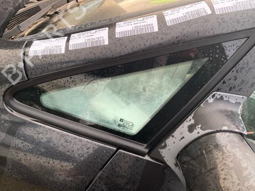front-left-quarter-glass-opel-zafira-a-mpv-t98-1999-2000-2001-2002-2003-2004-2005-2006-40436733 main image