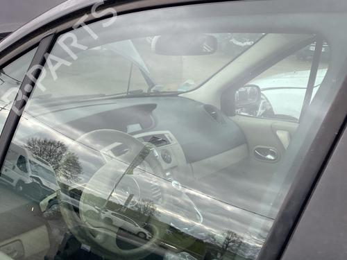 BP29913672C18 main image