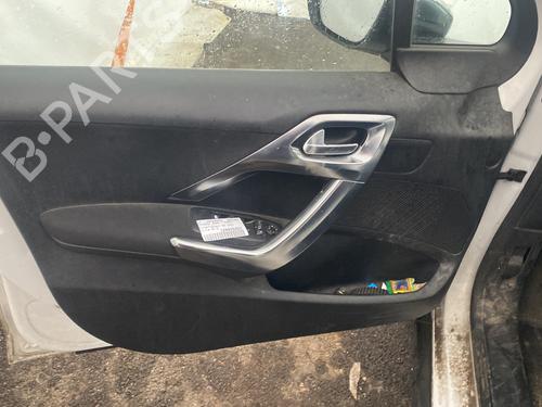 Forreste venstre beklædning PEUGEOT 2008 I (CU_) 1.2 VTi (82 hp) 31944313
