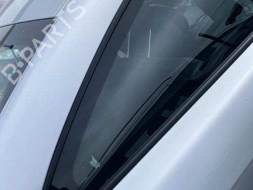 rear-right-quarter-glass-peugeot-407-coupe-6c_-2005-31972109 main image