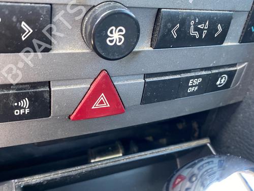 Used Warning switch Warning switch 36684838 36684838