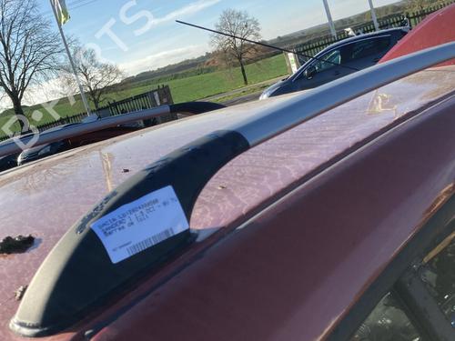 Used Roof bar DACIA SANDERO 1.5 dCi (88 hp) 22127673