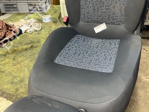 Right front seat CITROËN NEMO Box Body/MPV (AA_) 1.3 HDi 75 | BP39570344C16 - Image 5