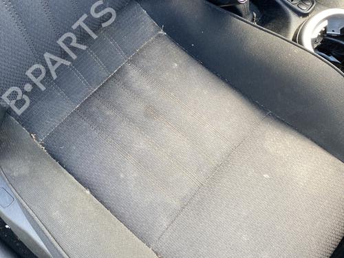 Used Right front seat ALFA ROMEO 147 (937_) 1.9 JTDM 8V (937.AXD1A, 937.AXU1A, 937.BXU1A) (120 hp) 28579059