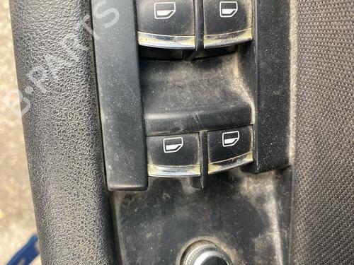 Used Left front window switch Left front window switch AUDI A3 Sportback (8PA) 1.6 TDI (105 hp) 40268565 40268565