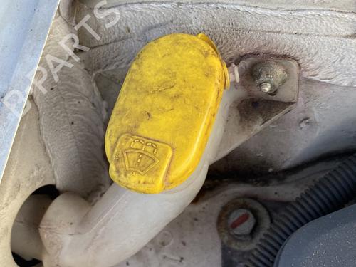 Used Windscreen washer tank RENAULT MEGANE I (BA0/1_) 2.0 i (BA0G) (114 hp) 32749594