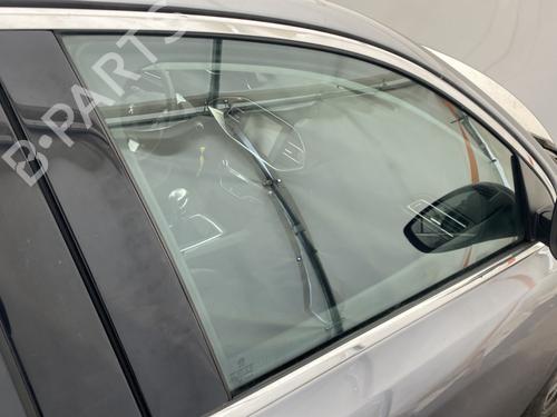 Used Front right door window Front right door window 32016848 32016848