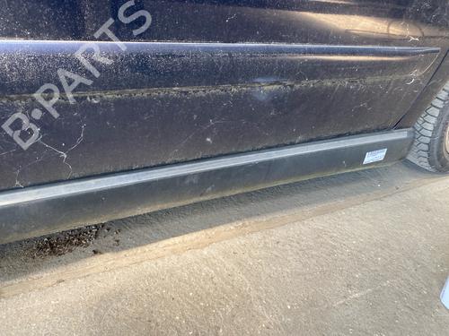 Used Right sideskirt Right sideskirt 37279283 37279283