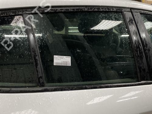 right-rear-door-renault-megane-iii-hatchback-bz01_-b3_-2008-31334382 main image