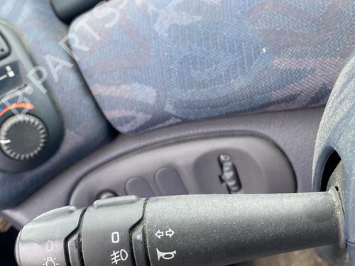 Used Switch RENAULT ESPACE III (JE0_) 2.2 12V TD (JE0E, JE0H, JE0P) (113 hp) 30746561