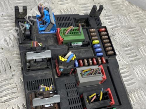 Fuse box PEUGEOT 208 I (CA_, CC_) 1.0 VTi | BP27723383E1