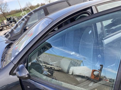 front-left-door-window-citroen-c5-i-dc_-2001-2002-2003-2004-2005-33725865 main image