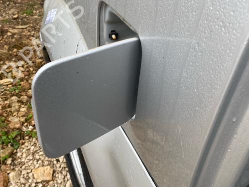 fuel-flap-suzuki-jimny-closed-off-road-vehicle-sn-1998-39943133 main image