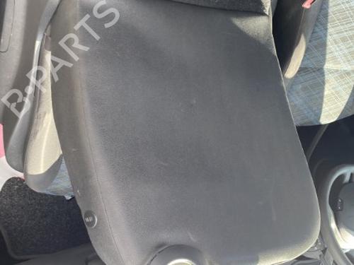 Right front seat RENAULT CLIO III (BR0/1, CR0/1) 1.2 16V | BP21825848C16 