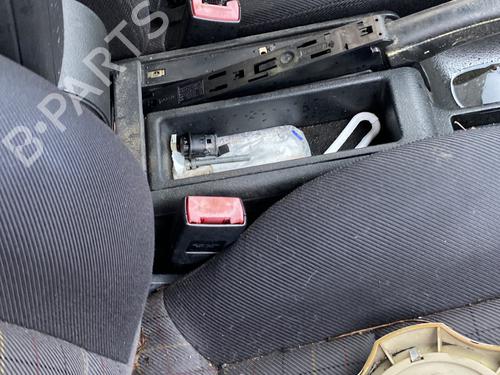 seat-buckle-audi-allroad-c5-4bh-2000-2001-2002-2003-2004-2005-32303503 main image