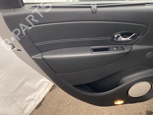 Used Rear left panel RENAULT SCÉNIC III (JZ0/1_) 1.5 dCi (JZ02, JZ0R) (95 hp) 32983728