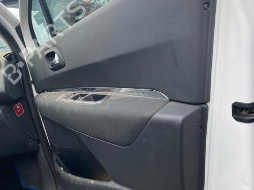 Front right panel PEUGEOT 3008 I MPV (0U_) 1.6 HDi | BP38940612C59 - Image 2