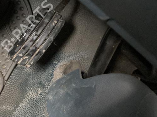 Used Pedal Pedal RENAULT KANGOO (KC0/1_) 1.4 (KC0C, KC0H, KC0B, KC0M) (75 hp) 32351644 32351644