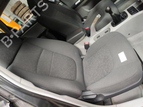 Used Right front seat KIA CERATO I Hatchback (LD) [2004-2010]  22111550