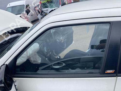 front-left-door-window-nissan-juke-f15-2010-2011-2012-2013-2014-2015-2016-2017-2018-2019-32295125 main image