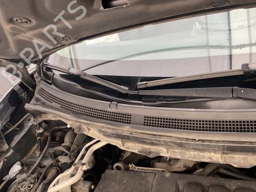 Used Scuttle panel Scuttle panel RENAULT KOLEOS I (HY_) 2.0 dCi 4x4 (HY0K) (150 hp) 31977630 31977630