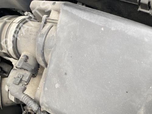 Used Air filter box Air filter box VOLVO XC70 I Cross Country (295) D5 XC AWD (163 hp) 22123729 22123729