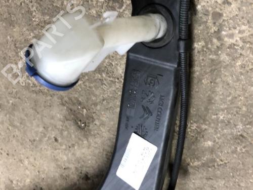 Windscreen washer tank PEUGEOT 308 II (LB_, LP_, LW_, LH_, L3_) 1.6 HDi / BlueHDi 115 | BP19909756C113