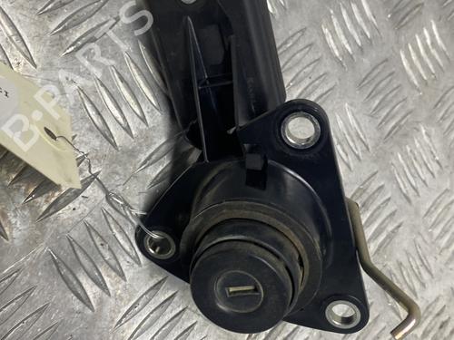 tailgate-lock-dacia-duster-hs_-2010-2011-2012-2013-2014-2015-2016-2017-2018-25447668 main image